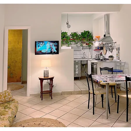 Leda'S Home-2